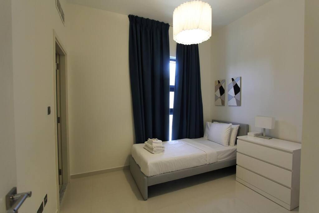 Specious 3 Bedrooms With Maid Room Villa Дубай Экстерьер фото